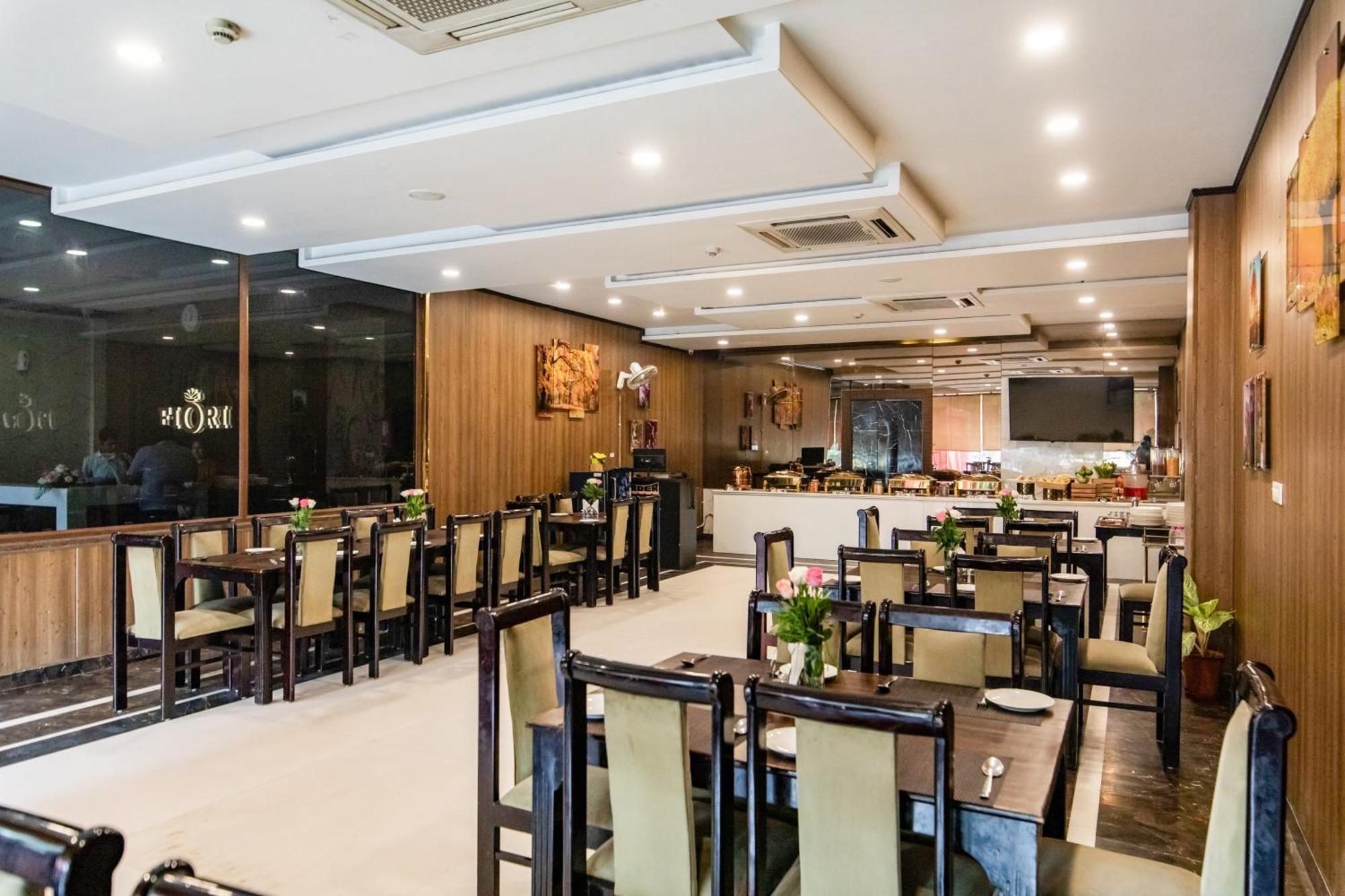Foxoso Fiori Hotel Jaipur Eksteriør billede